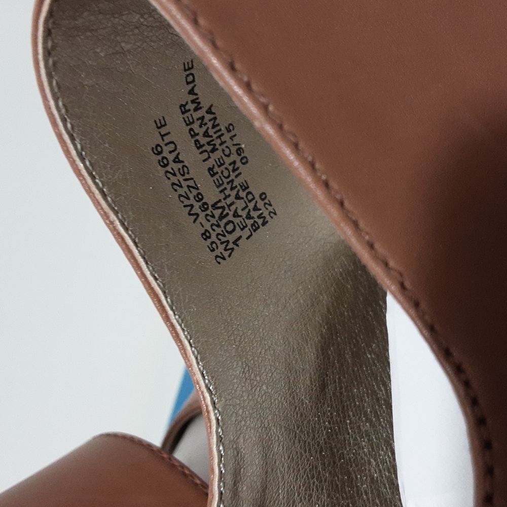 White Mountain Saute Shoes - Picture 7 of 10